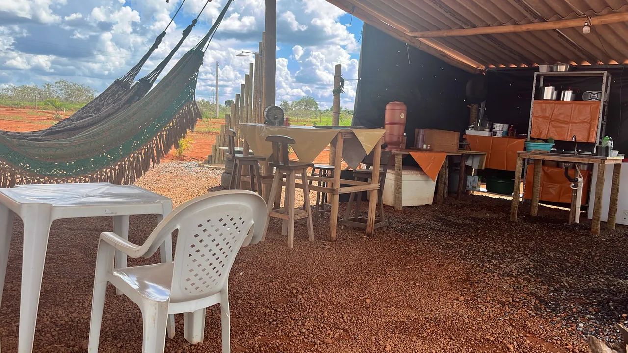 Vendo sítio 2 hectares BR 365, km 26 entrada do Canto de Engenho 