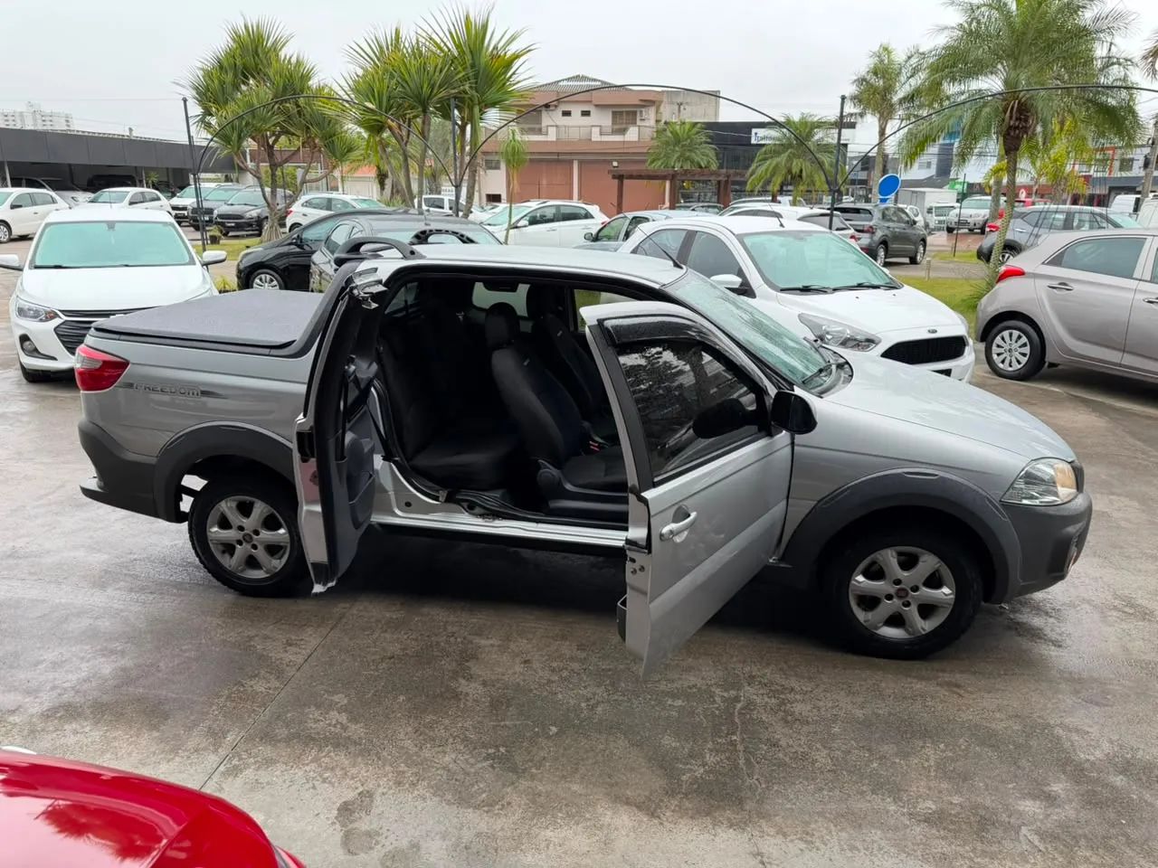 Fiat Strada Freedom 1.4 Flex 8V CD 2020 - Foto 3