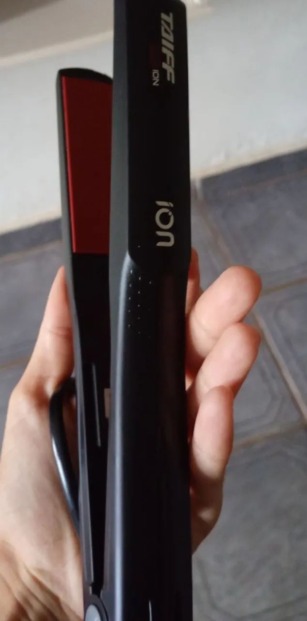 Vendo um kit de cabelo 1 Chapinha e 1 Secador ambos da marca Taiff - Foto 2