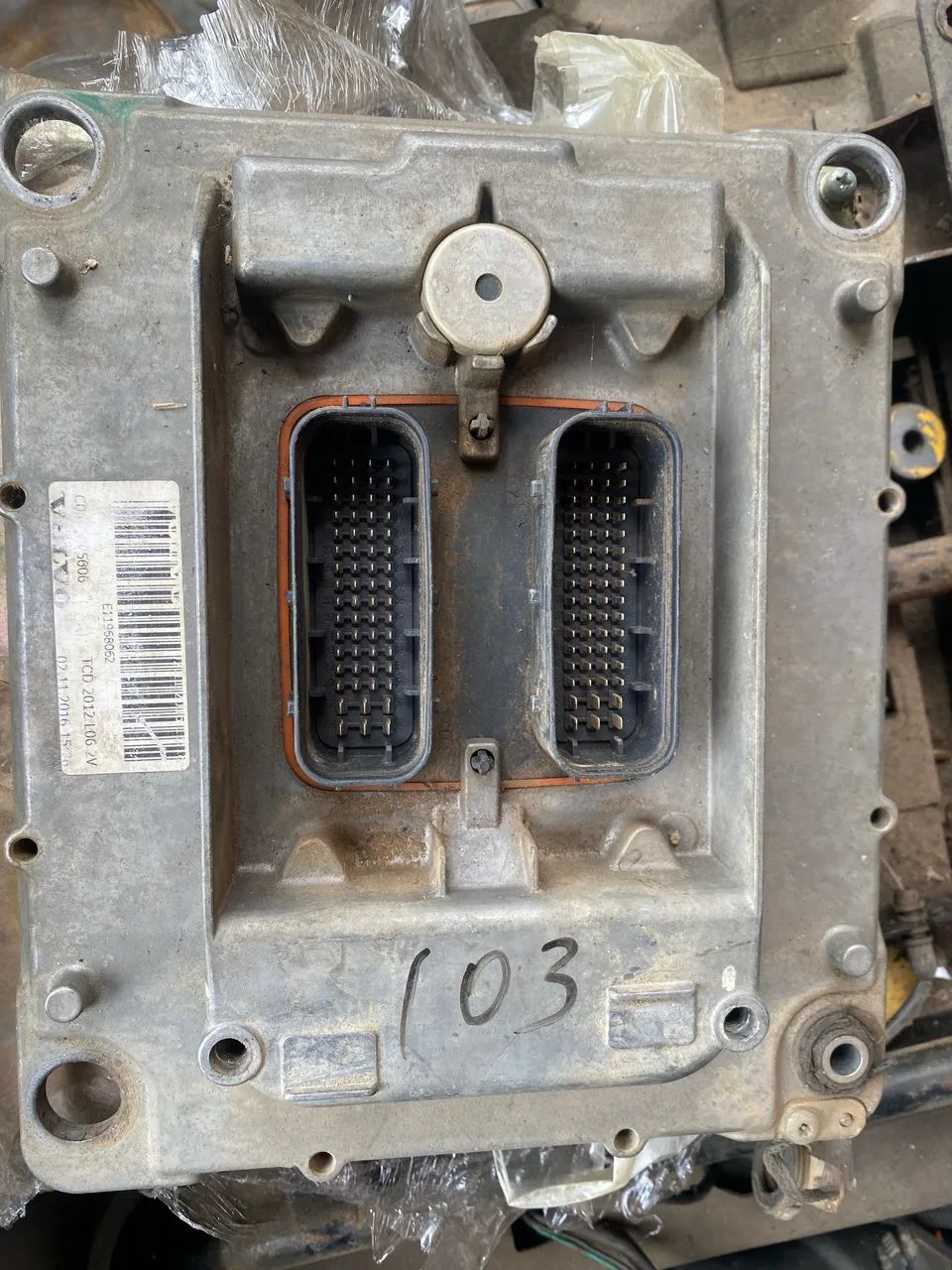 Módulo Motor Volvo  - Foto 4