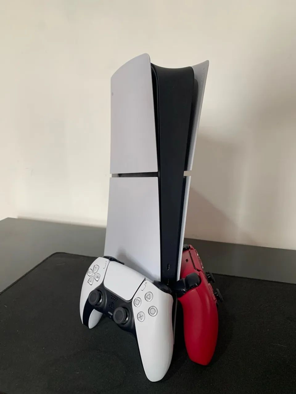 PS5 slim digital. Com 2 controles. - Foto 5