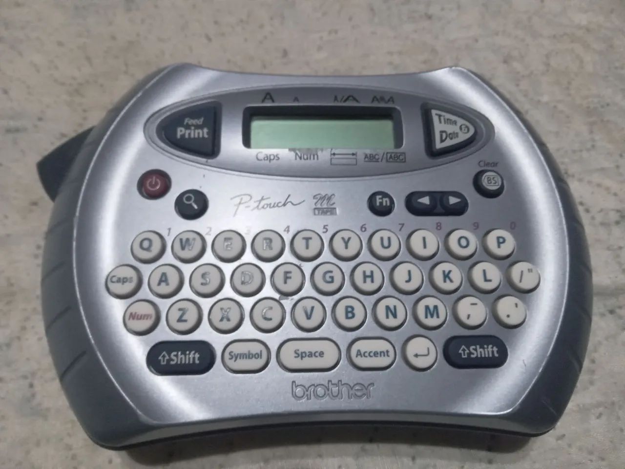 Rotuladora térmica portátil Brother P-Touch PT-70.  LEIA O ANÚNCIO  - Foto 6