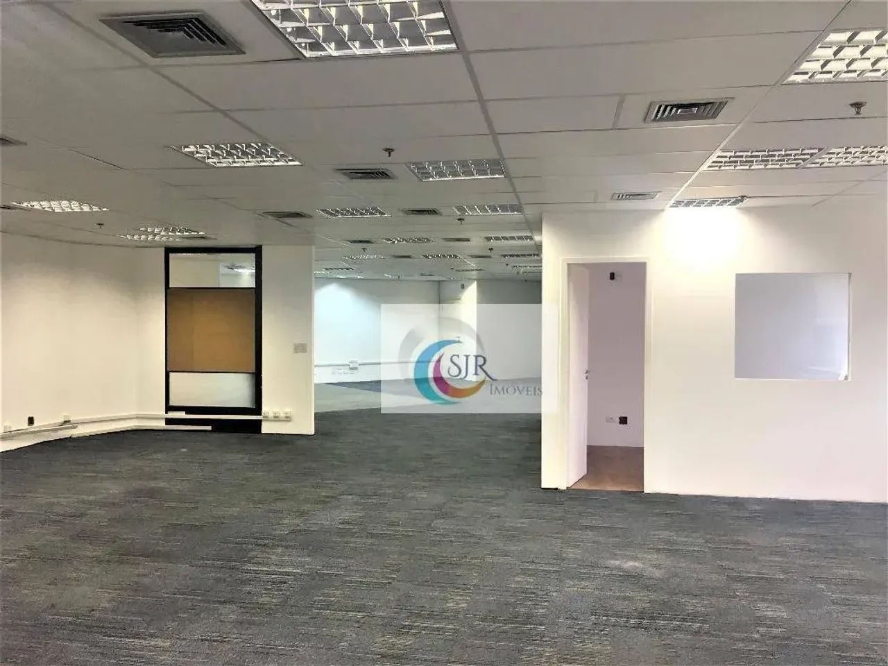 Conjunto comercial com área útil de 290,00m² com 6 vagas de garagem - Foto 4