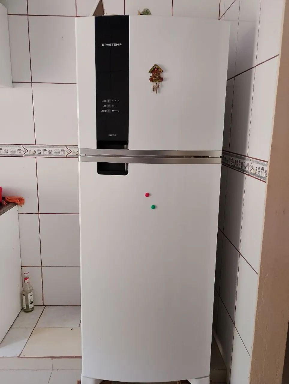 Geladeira 1 ano de uso 2500