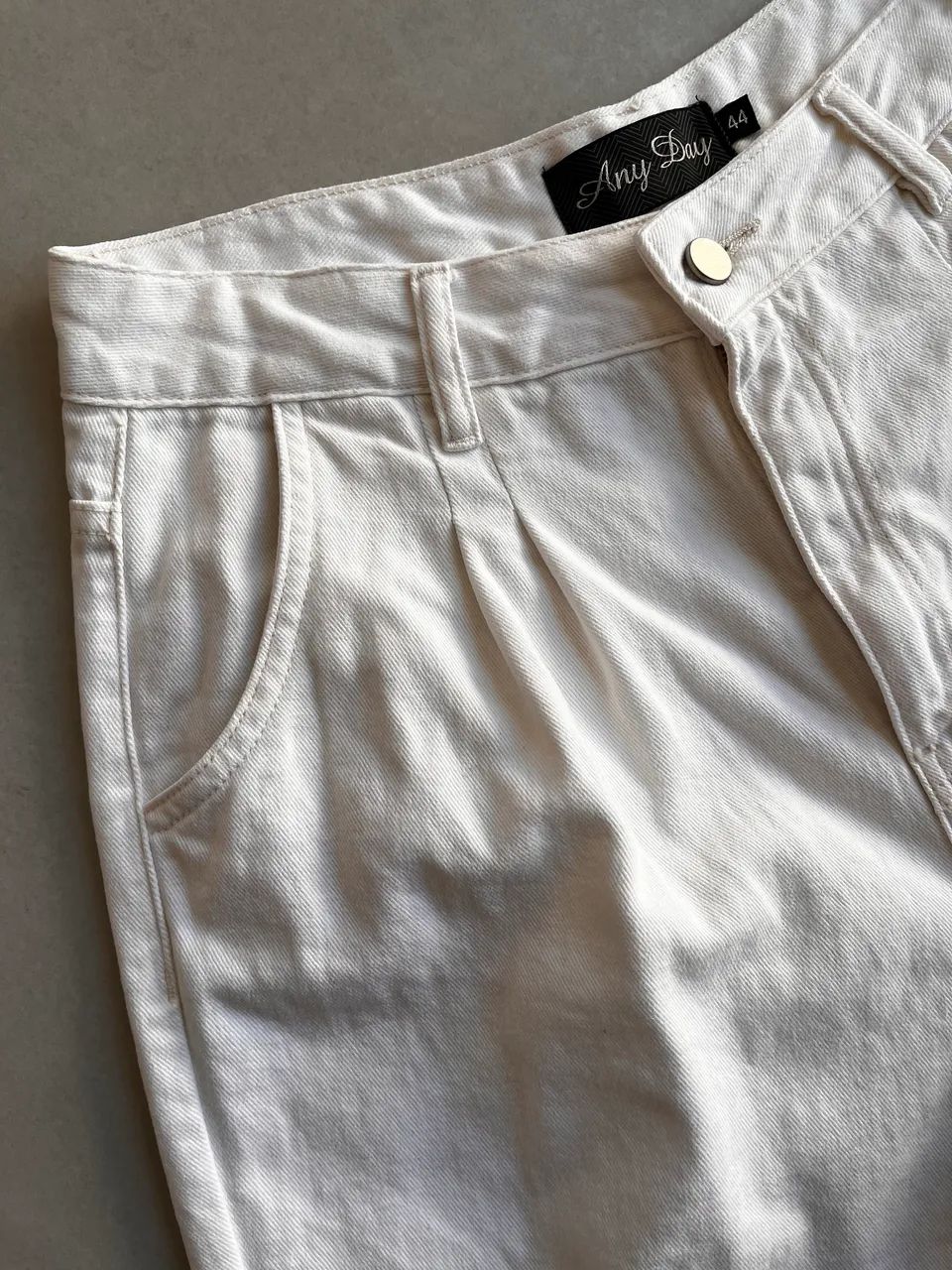 Bermuda feminina off white 44 - Foto 5