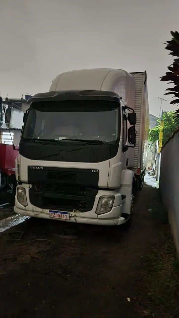 Volvo VM270 6x2