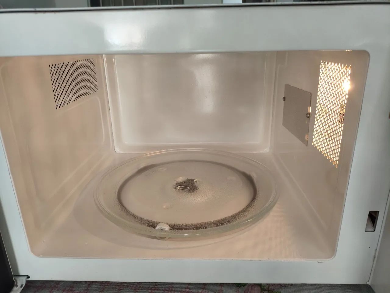 Microondas Electrolux,27 litros, entrego e garantia  - Foto 3