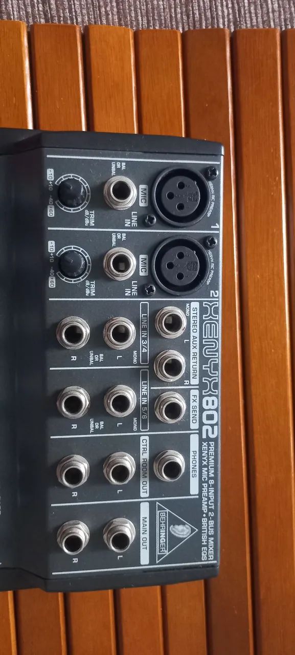 Mesa Behringer Xenyx 802 - Foto 2
