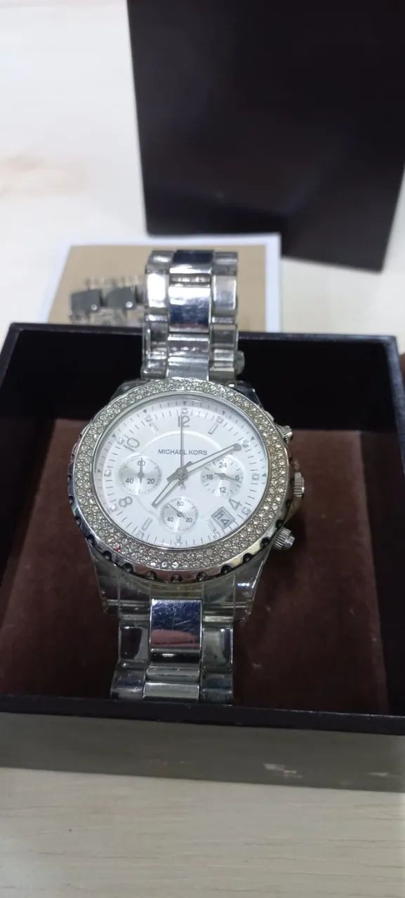 Relógio Michael Kors feminino com strass 