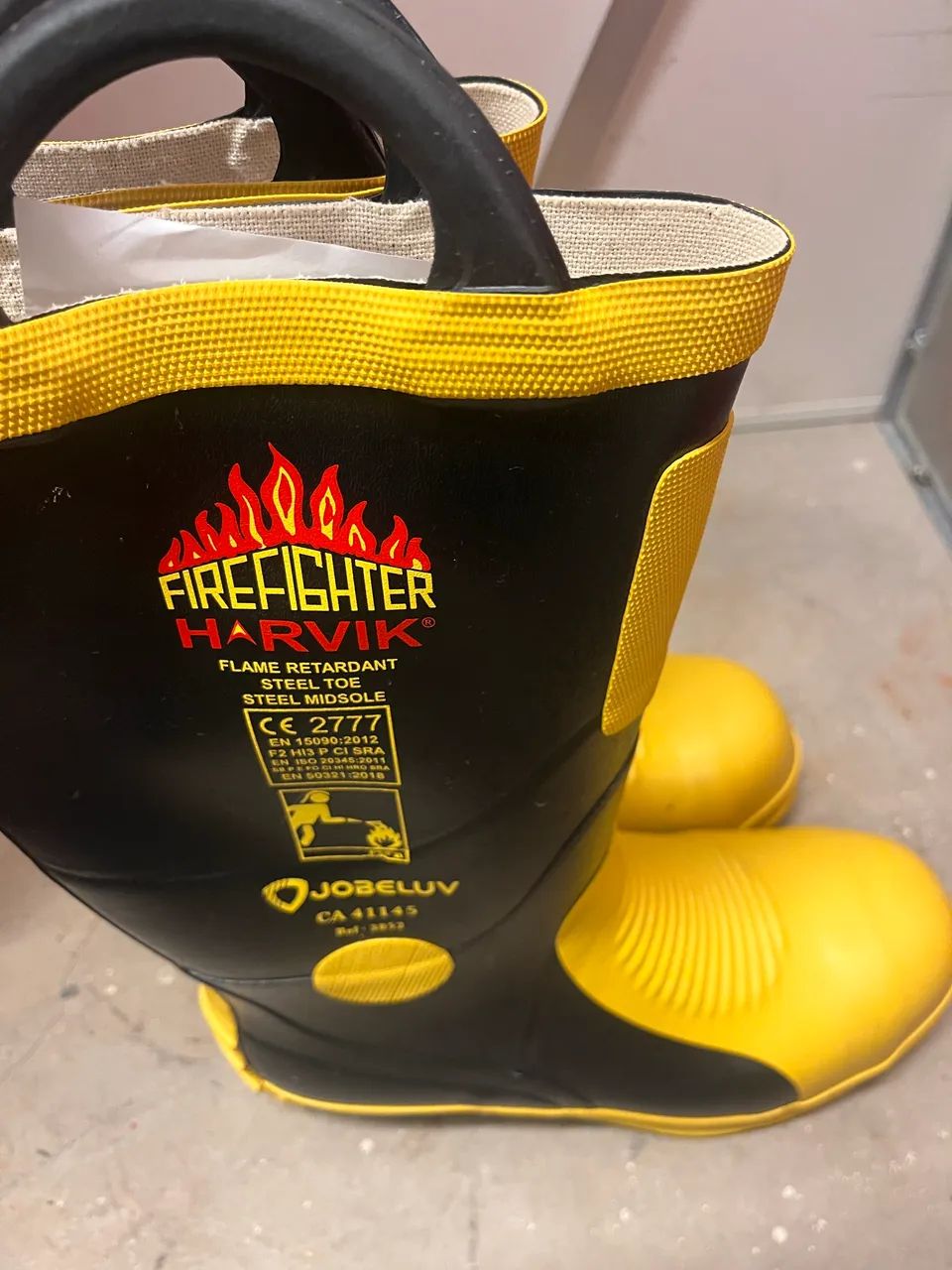 Bota combate incêndio 