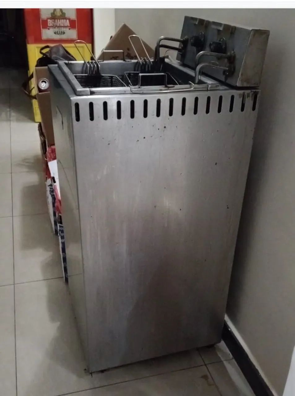 Fritadeira Croydon voltagem 220
