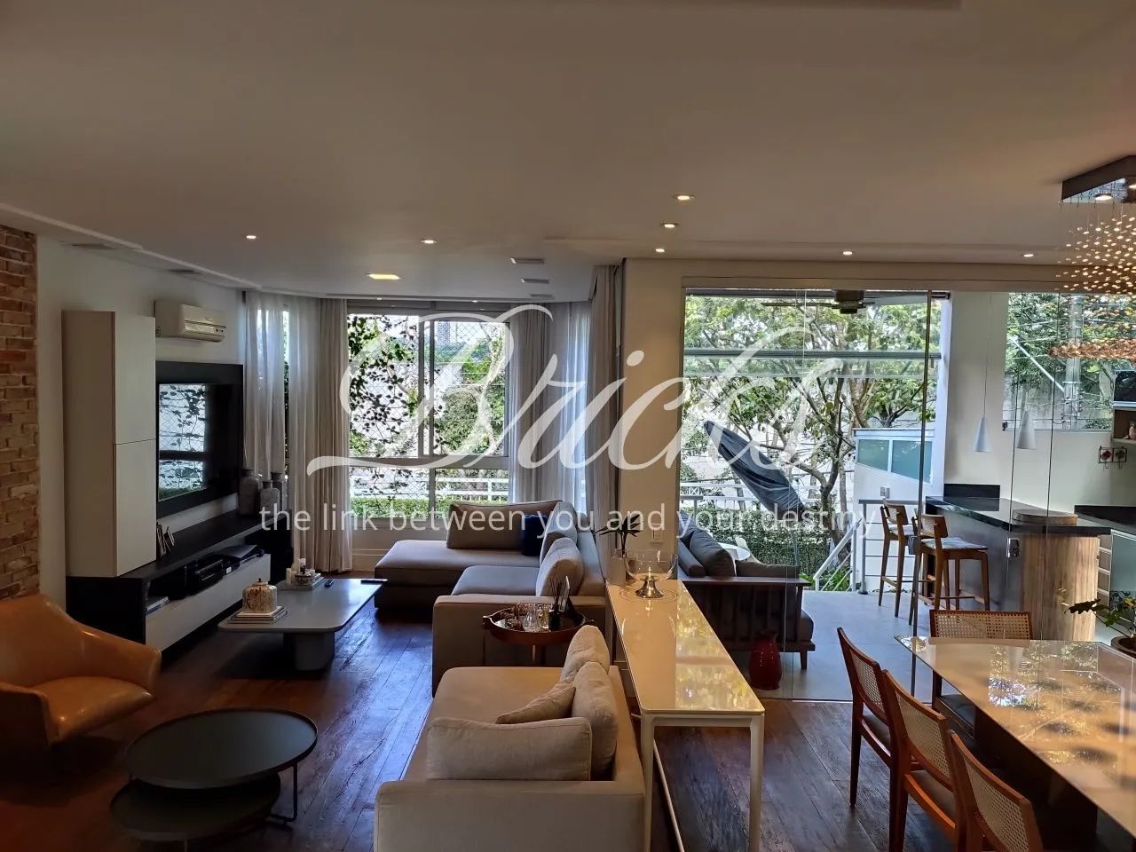 Casa em Condominio Fechado no Brooklin com 4 dormitórios e 3 vagas.