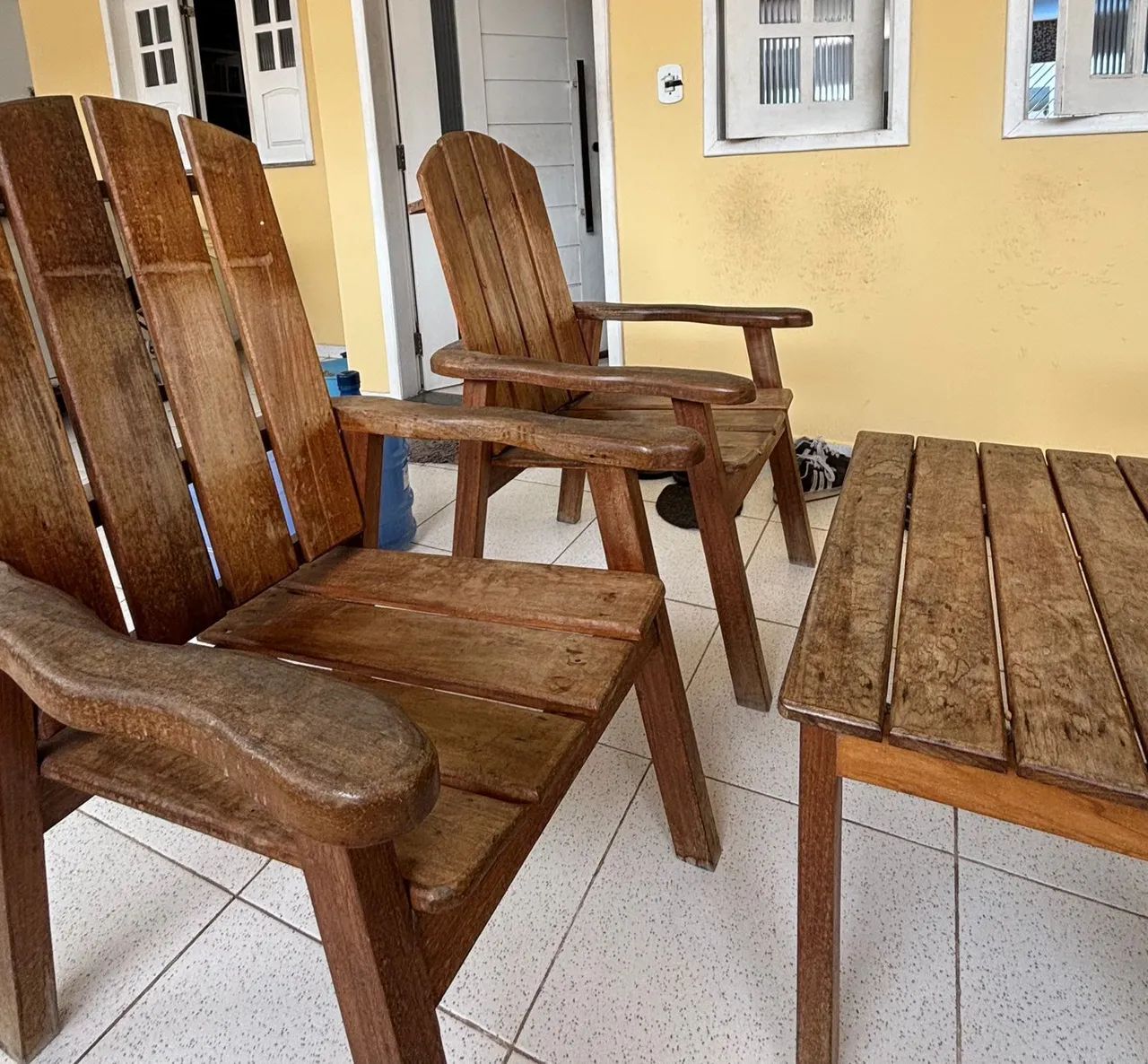 Conjunto de cadeiras madeira de lei - Foto 3