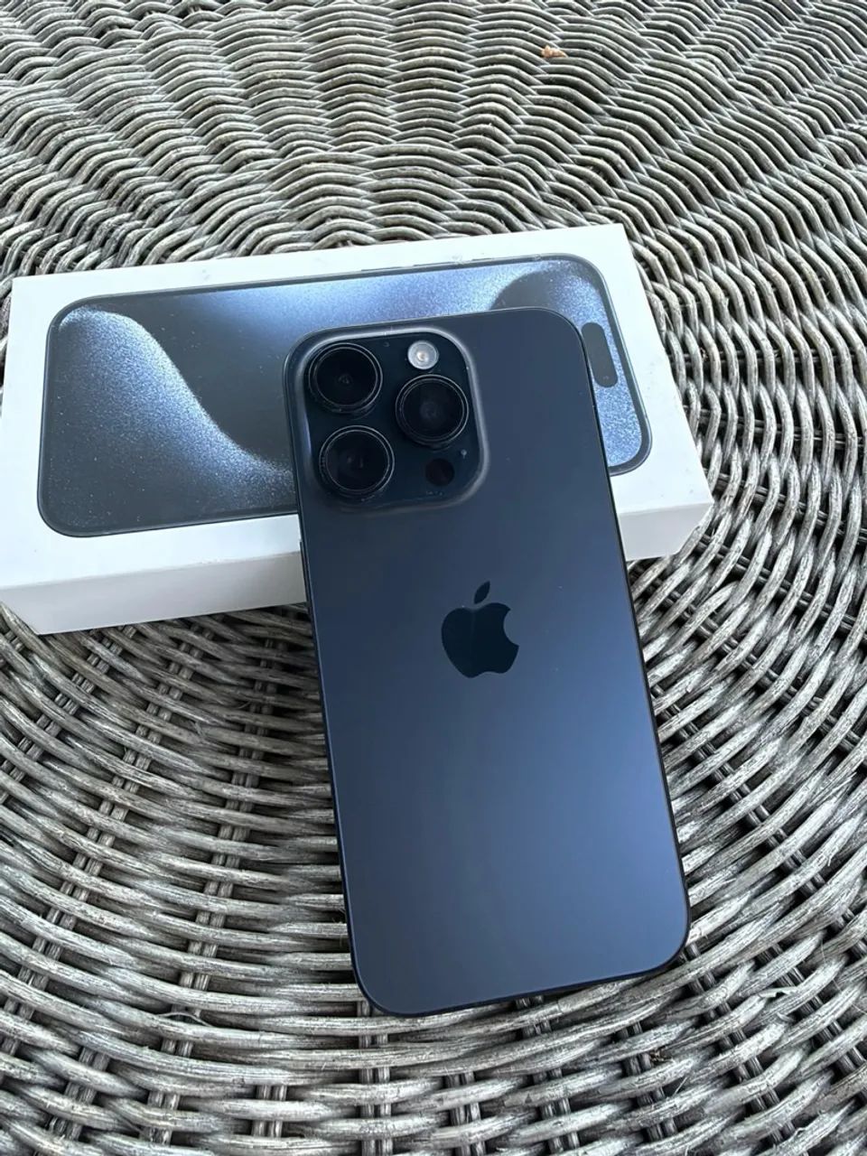 iPhone 15 pro - Foto 2