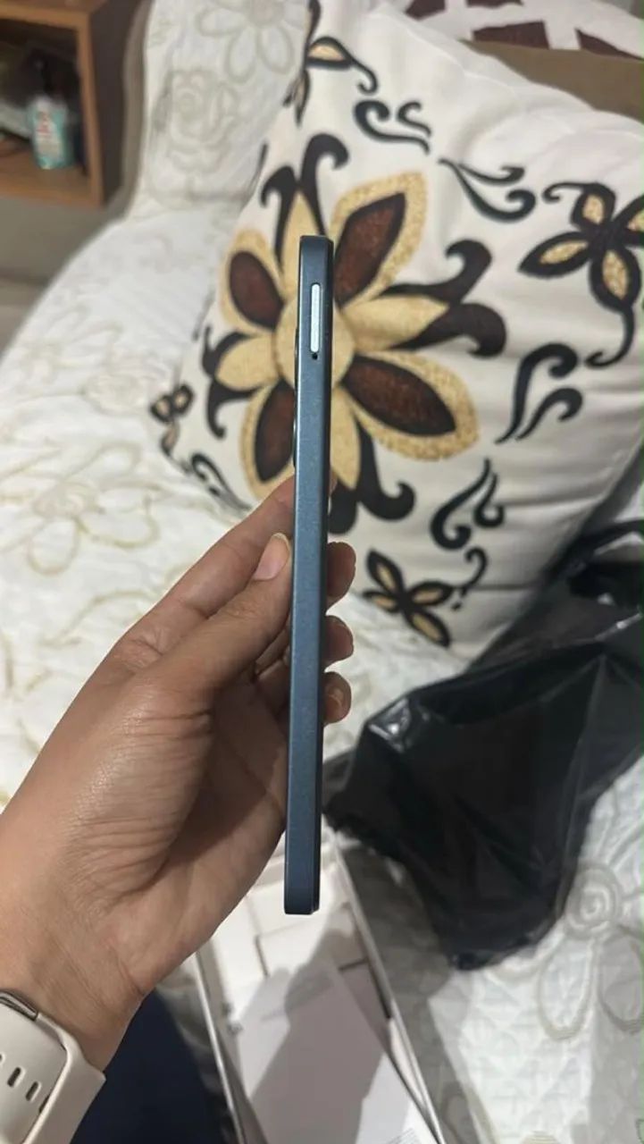Vendo redmi 13c,128 gigas e 4 de RAM. - Foto 2