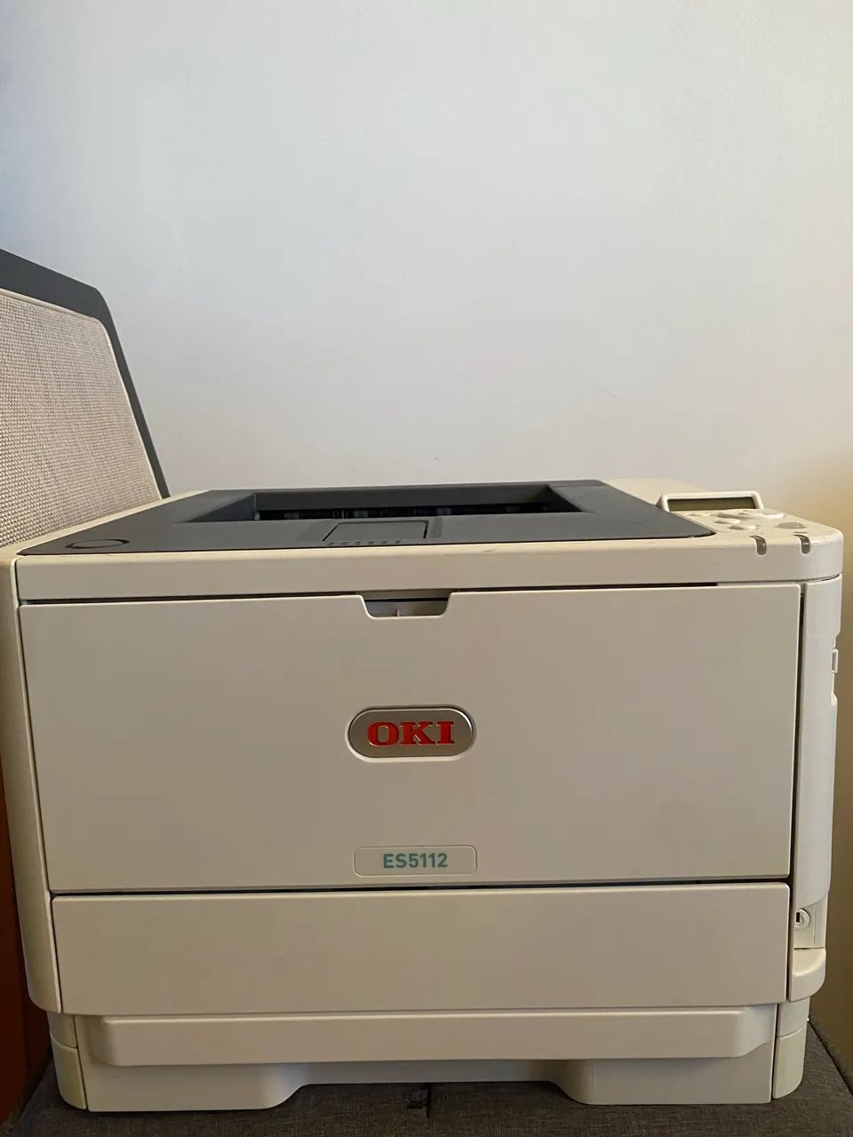 Impressora laser OKI ES5112 monocromática  - Foto 3