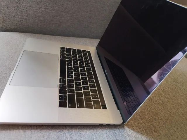 macbook pro 2019 pro i7 , 512 gb de ssd ,16gb de ram tela de 15