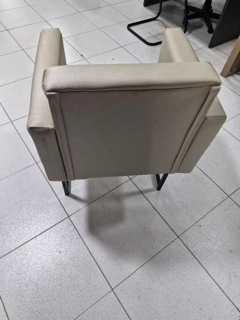 Poltrona Decorativa para Ambiente - Ótimo Estado - Foto 3