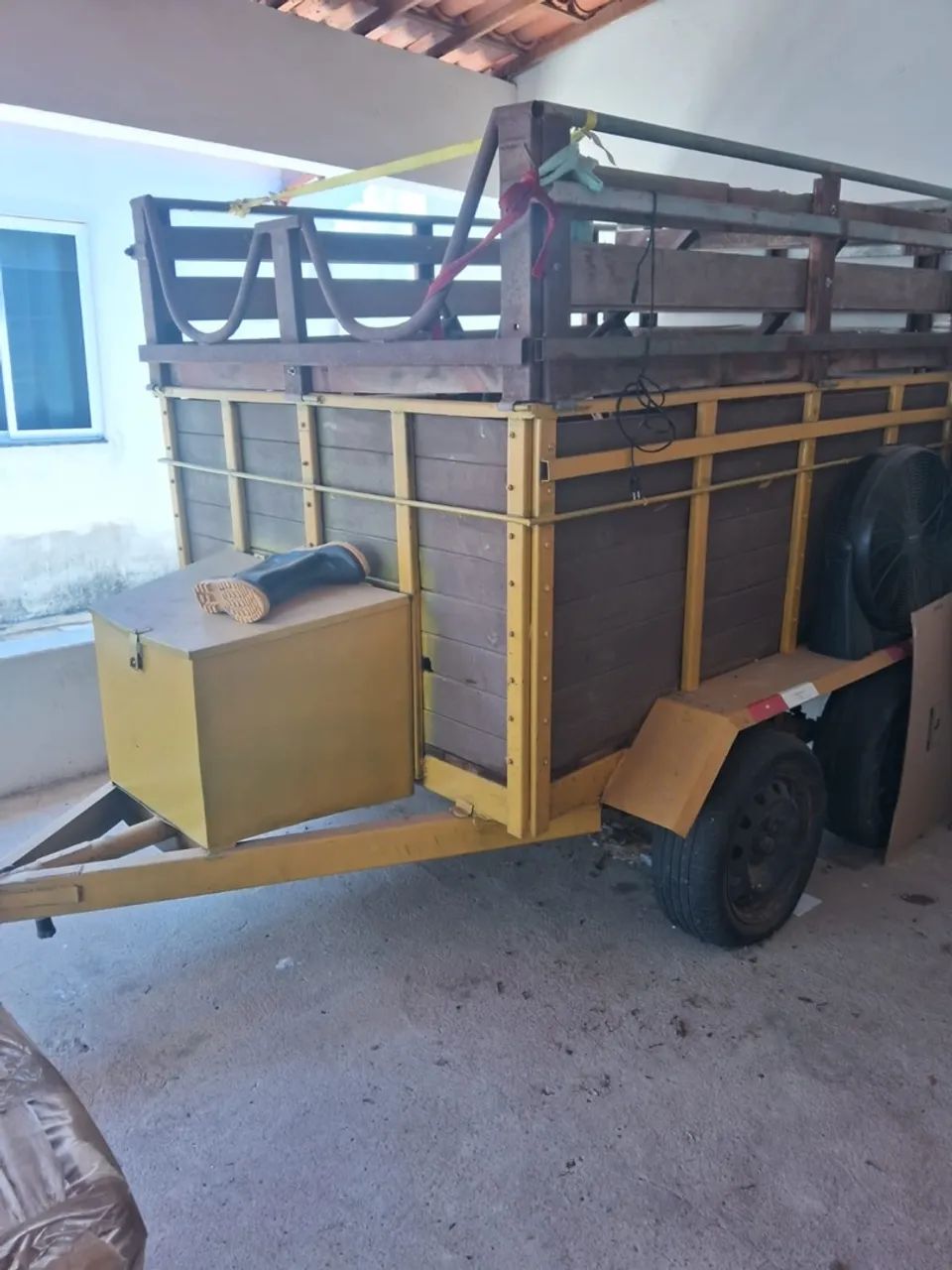 Vende-se reboque 