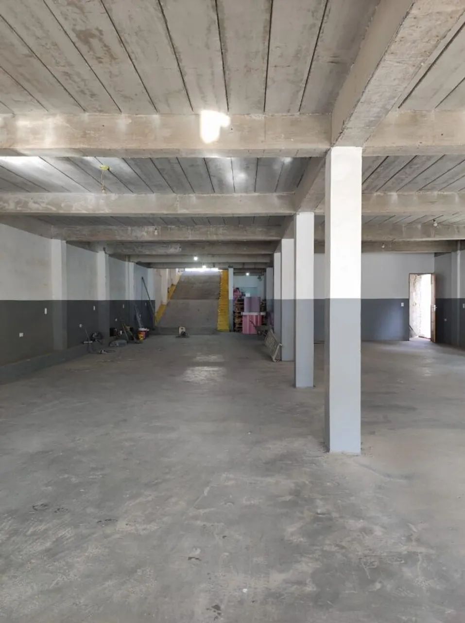 Galpão Comercial com 300 m² e 2 Vagas na Av. Guarapiranga! - Foto 2