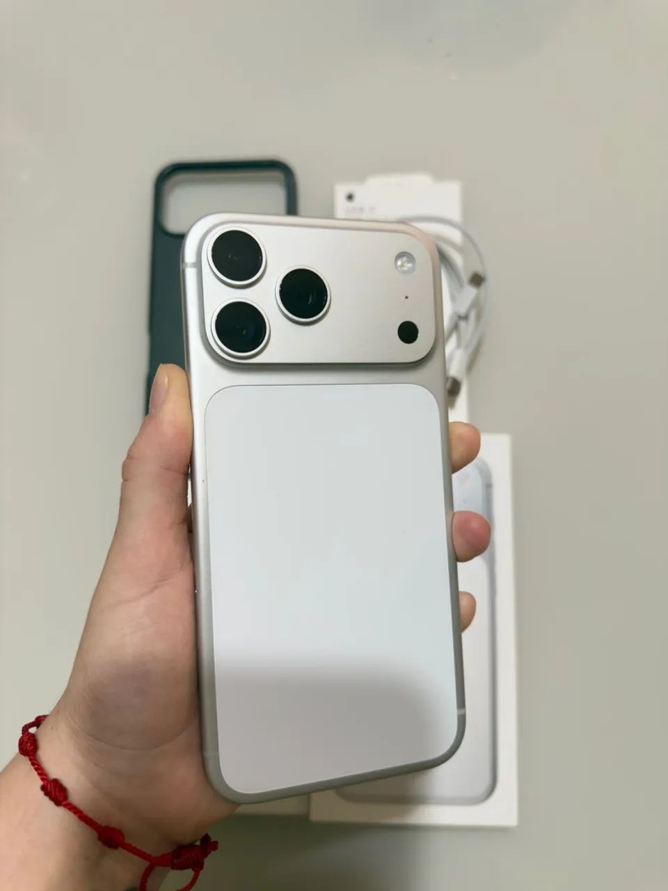 iPhone 17 pro max 256 silver  - Foto 3