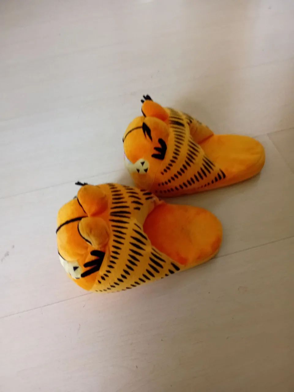 Pantufa do Garfield  nr 33/34  - Foto 2
