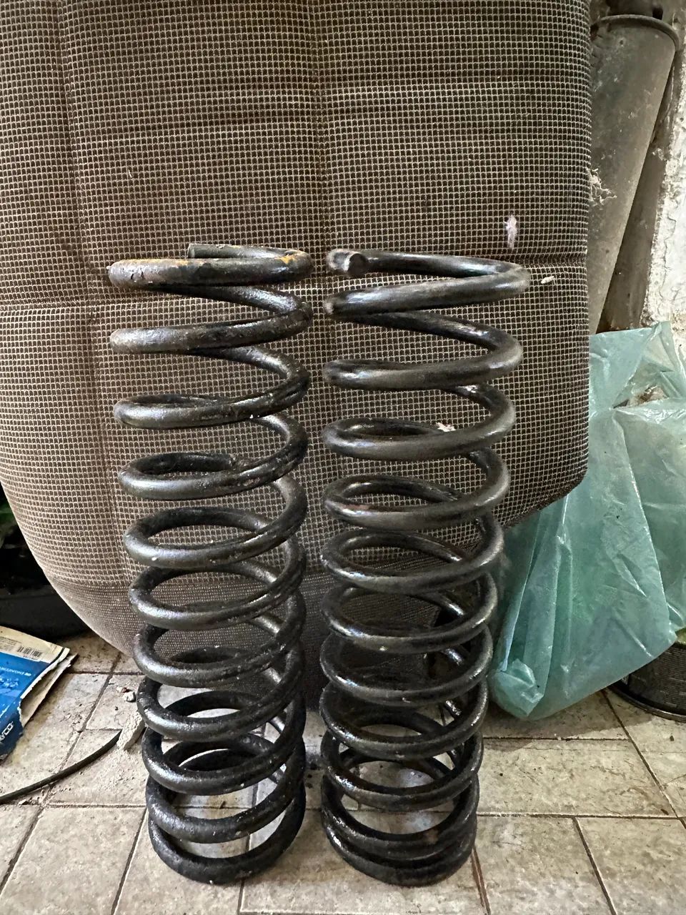 Par de mola de opala 