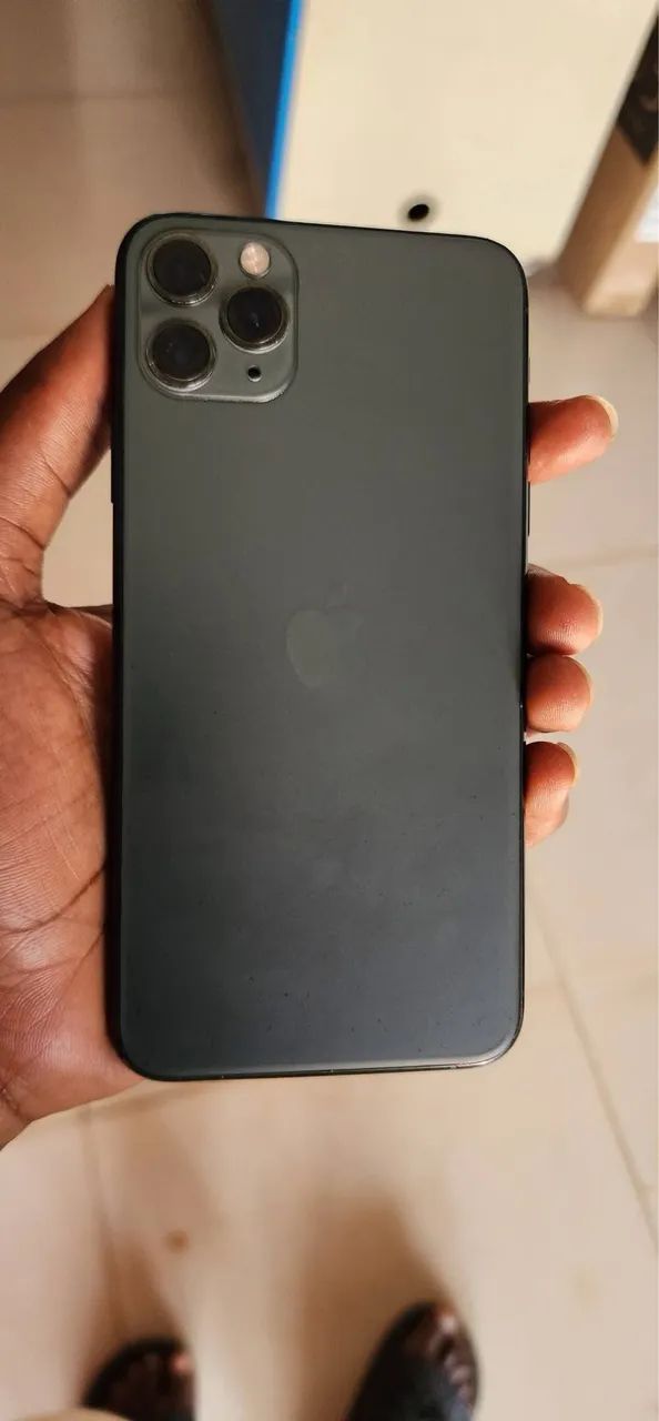 iPhone 11 Pro Max - Foto 2
