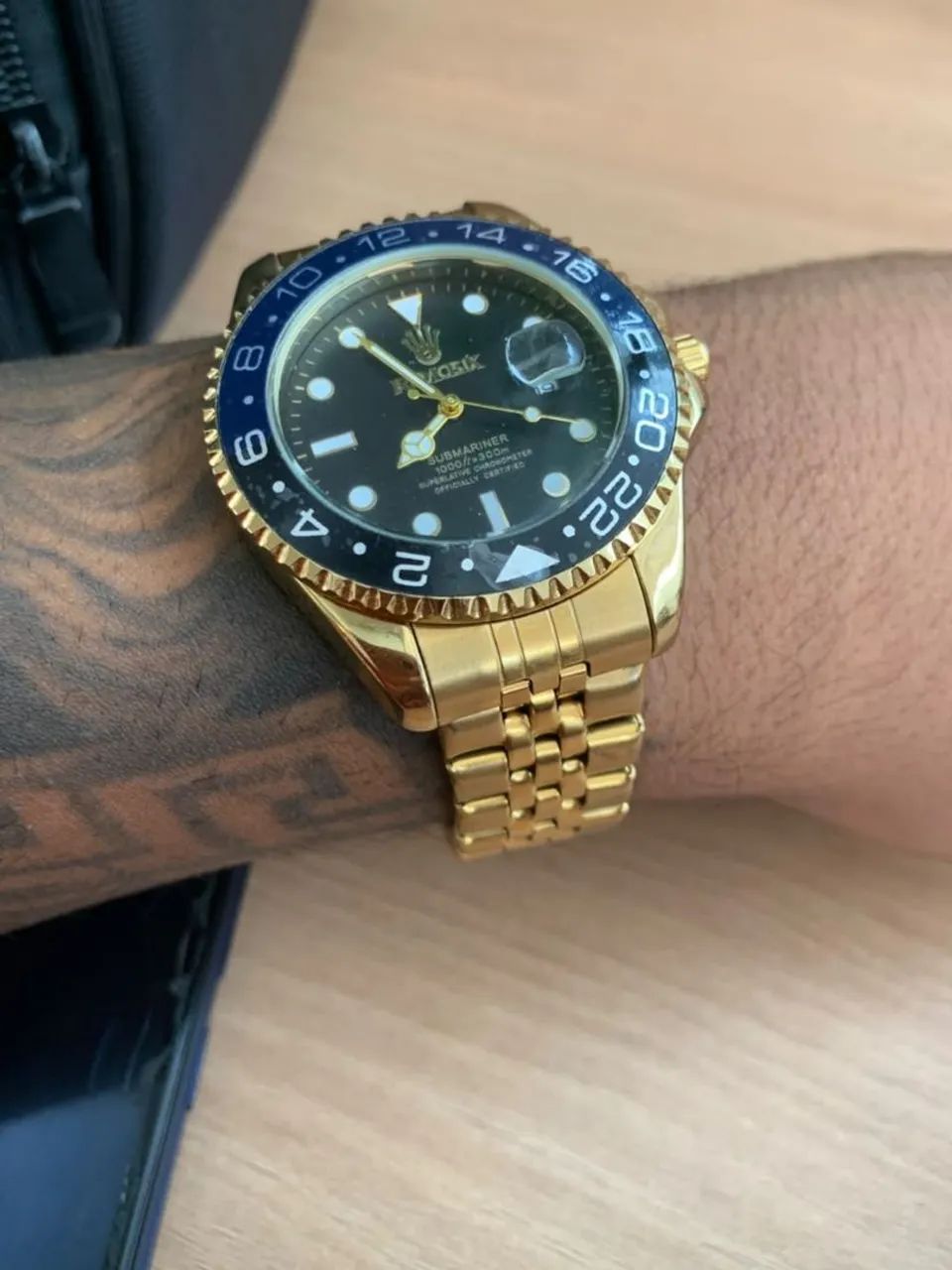 RELÓGIO AUTOMÁTICO DOURADO- ESTILO LUXO - Foto 2