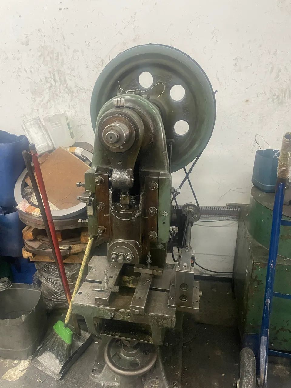 Vendo conjunto de Prensas e Furadeira Fresadora