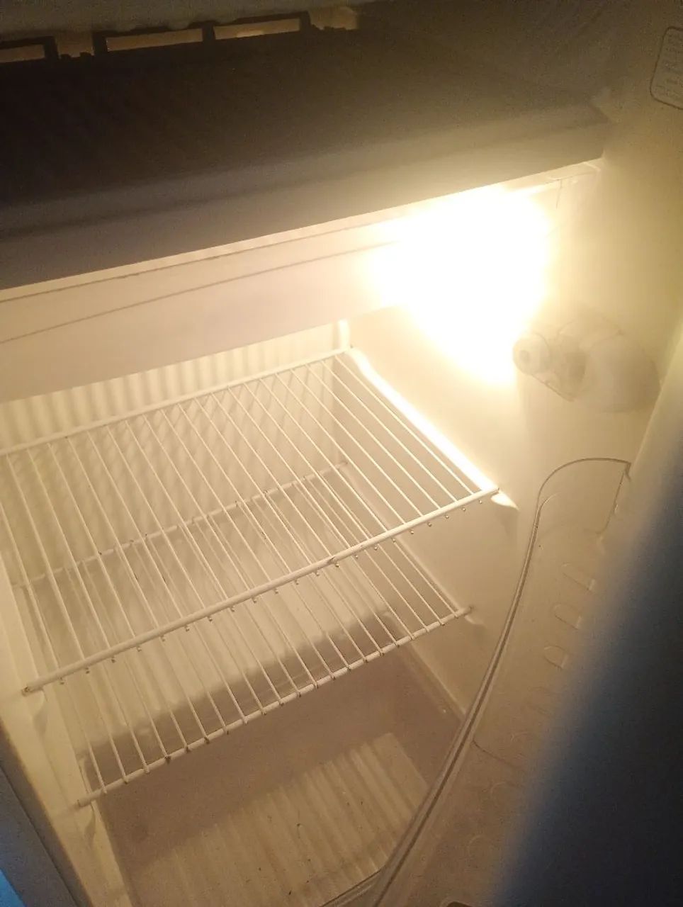 Vendo uma geladeira 