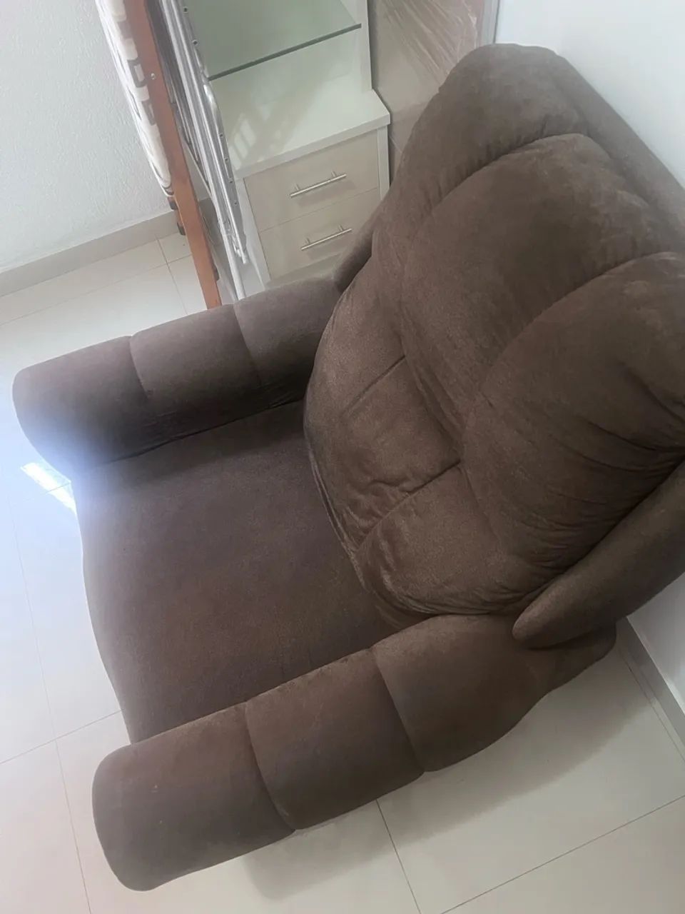 Poltrona Reclinável / Poltrona do Papá em Tecido Suede Castanho