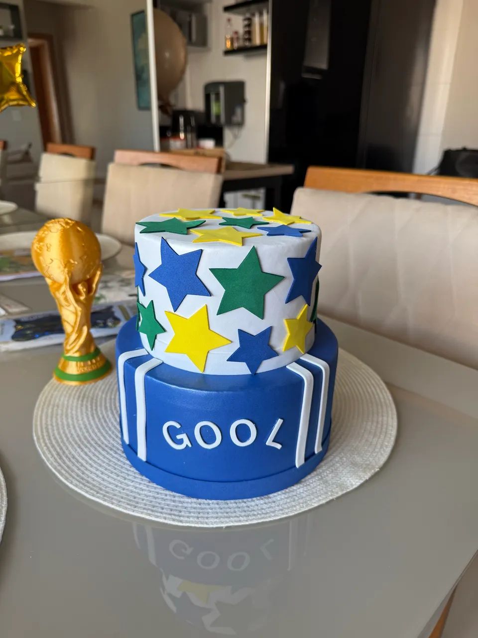 Bolo fake e decoração copa  - Foto 4