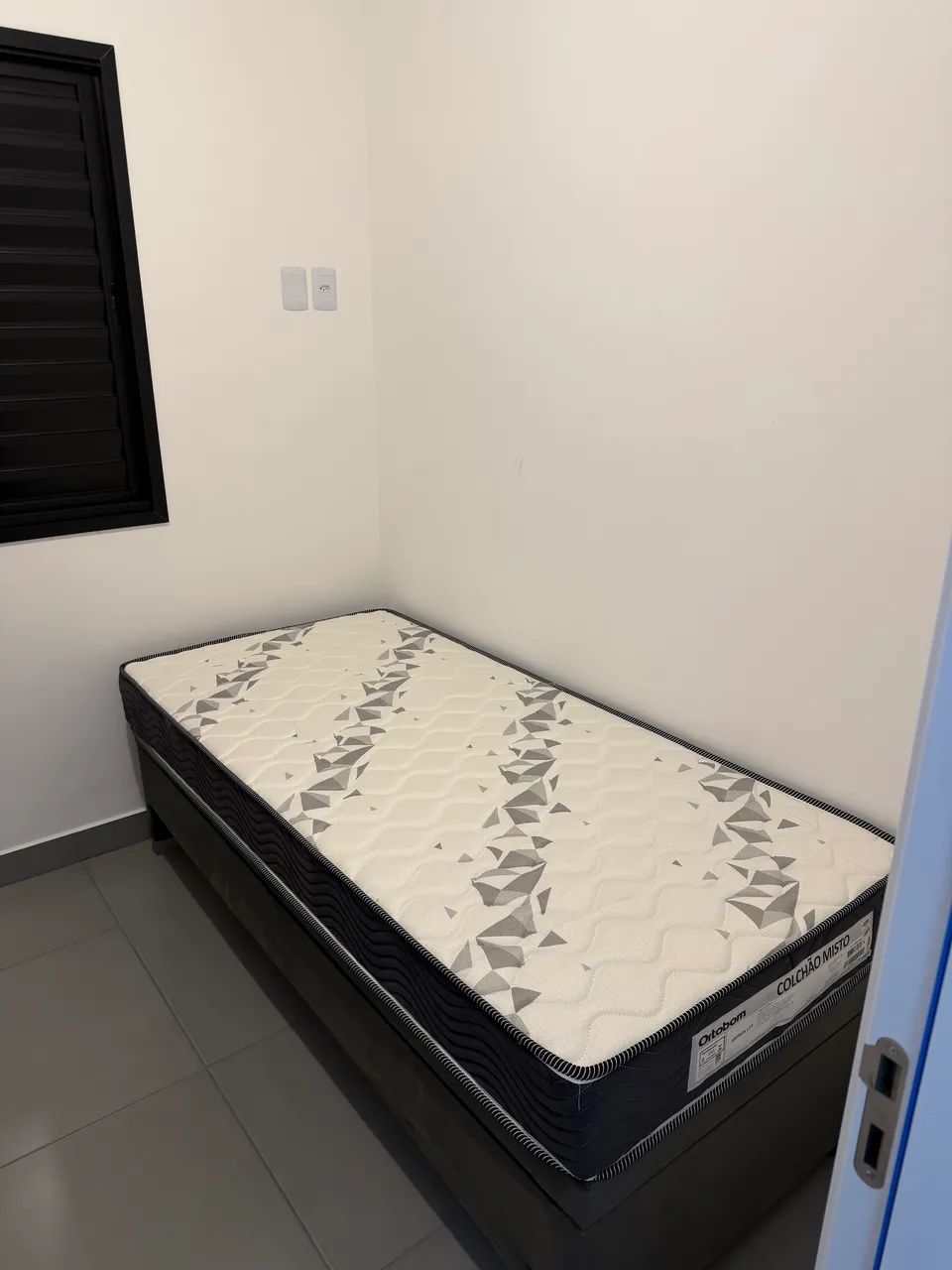 Cama box solteiro com cama auxiliar 