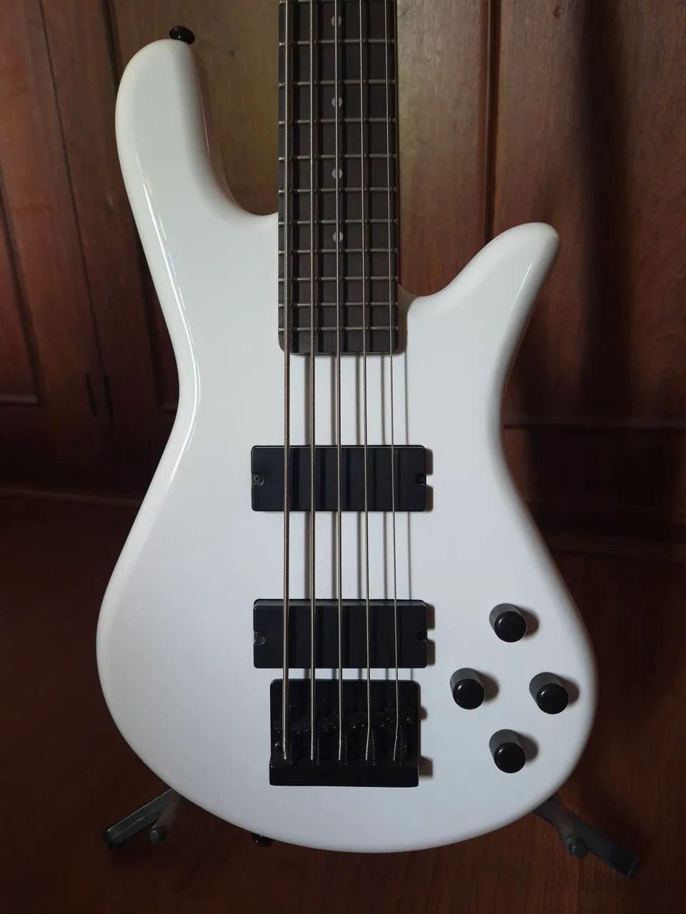 Baixo Spector Performer 5