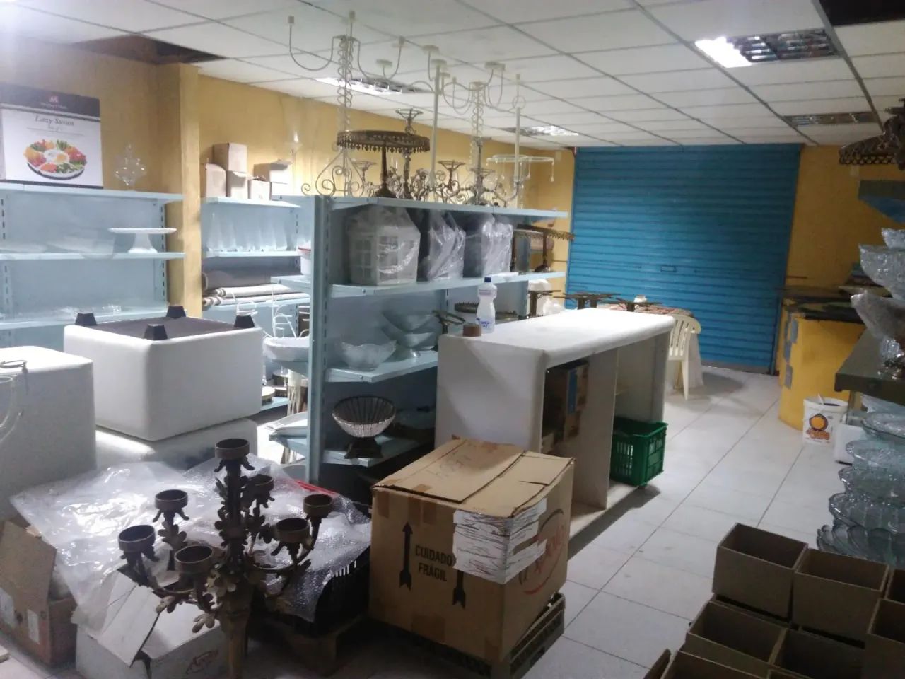 PRÉDIO à Venda BOCA DO RIO, SALVADOR 9 cômodos, 5 banheiros, 4 vagas. - Foto 8