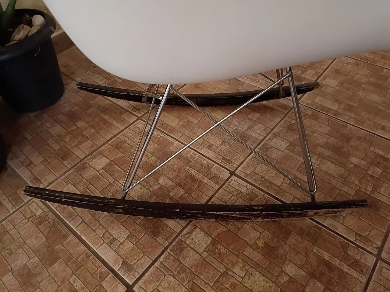 CADEIRA DE BALANÇO SEMI-NOVA E MUITO CONFORTÁVEL.  - Foto 3