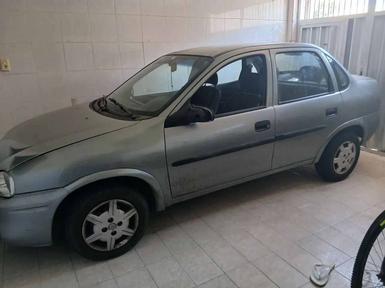 Chevrolet Corsa Corsa Sedan 1.0 MPFI 8V 71cv 4p 2003