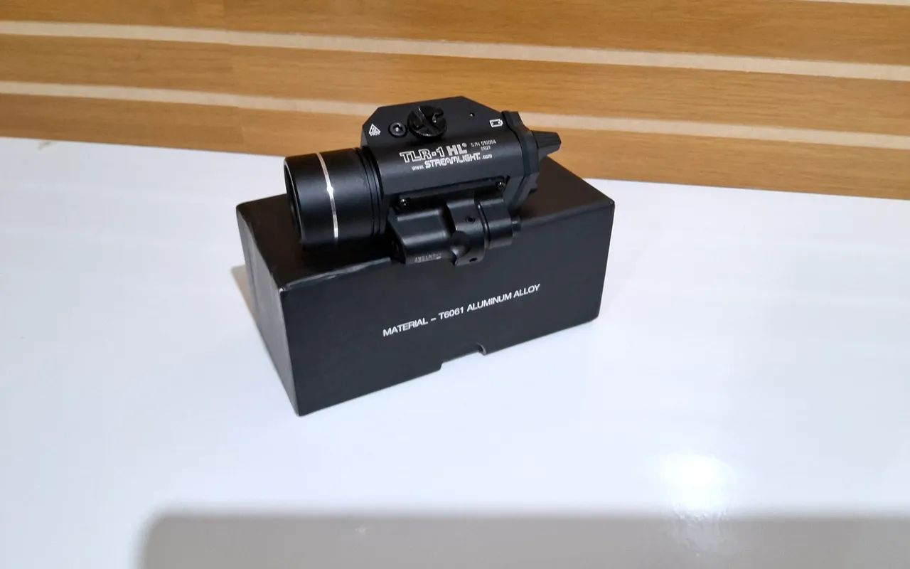 Lanterna Tática para Armas Streamlight TLR-1 HL - Foto 3
