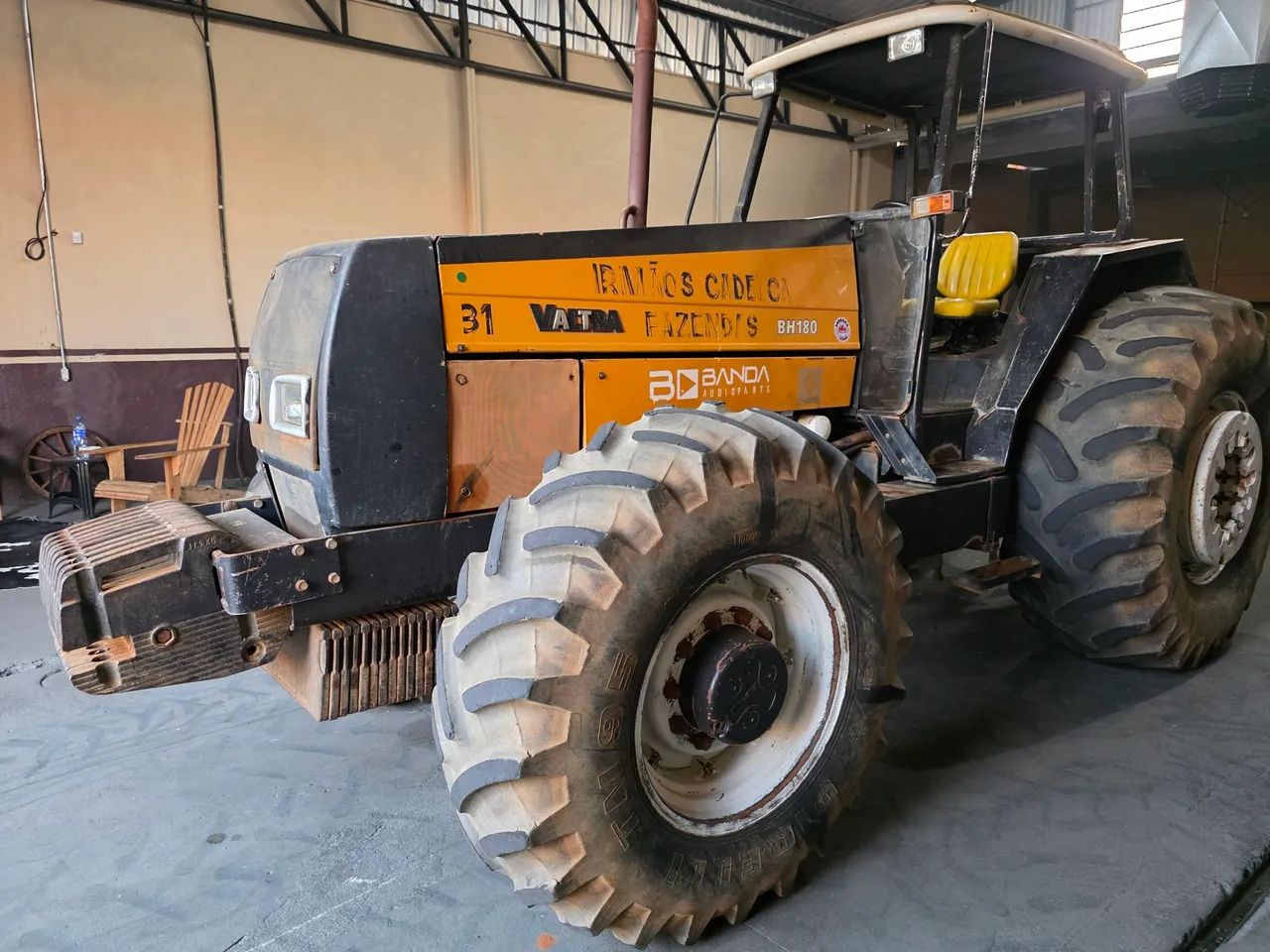 TRATOR VALTRA BH 180  - Foto 2