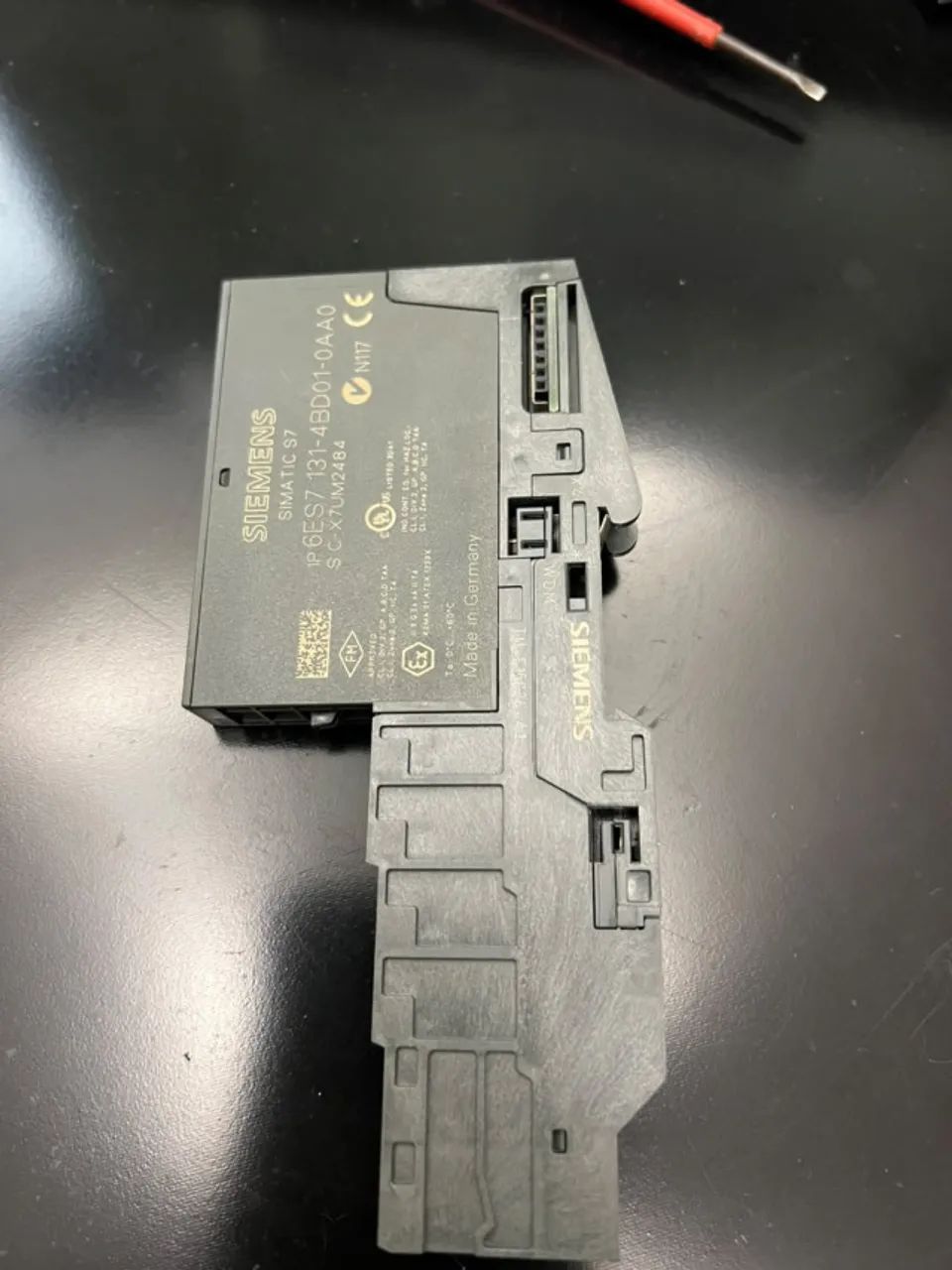 MÓDULO SIEMENS ET200S 6ES7 131-4BD01-0AA0 (4DI DC24V) + BASE E01