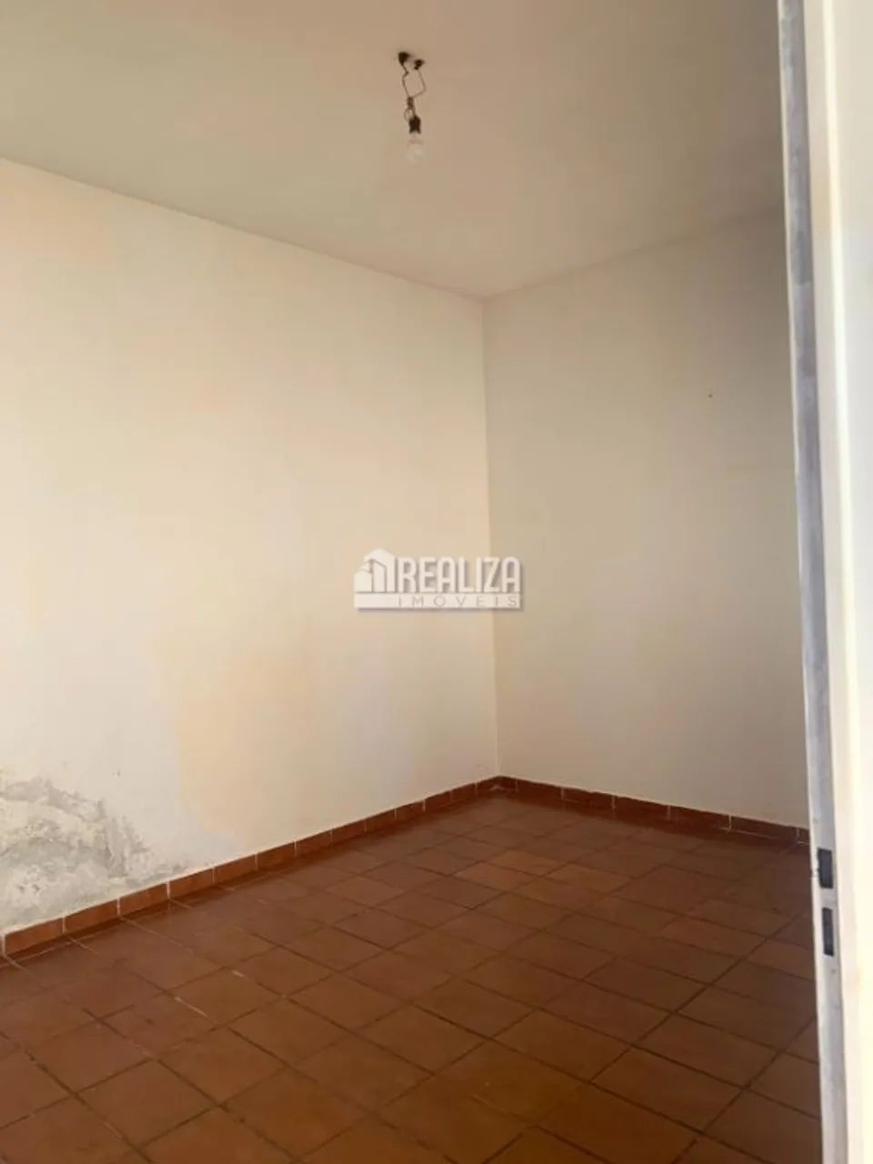 Casa com 3 Dormitórios e Edícula em Igarapava - Foto 2