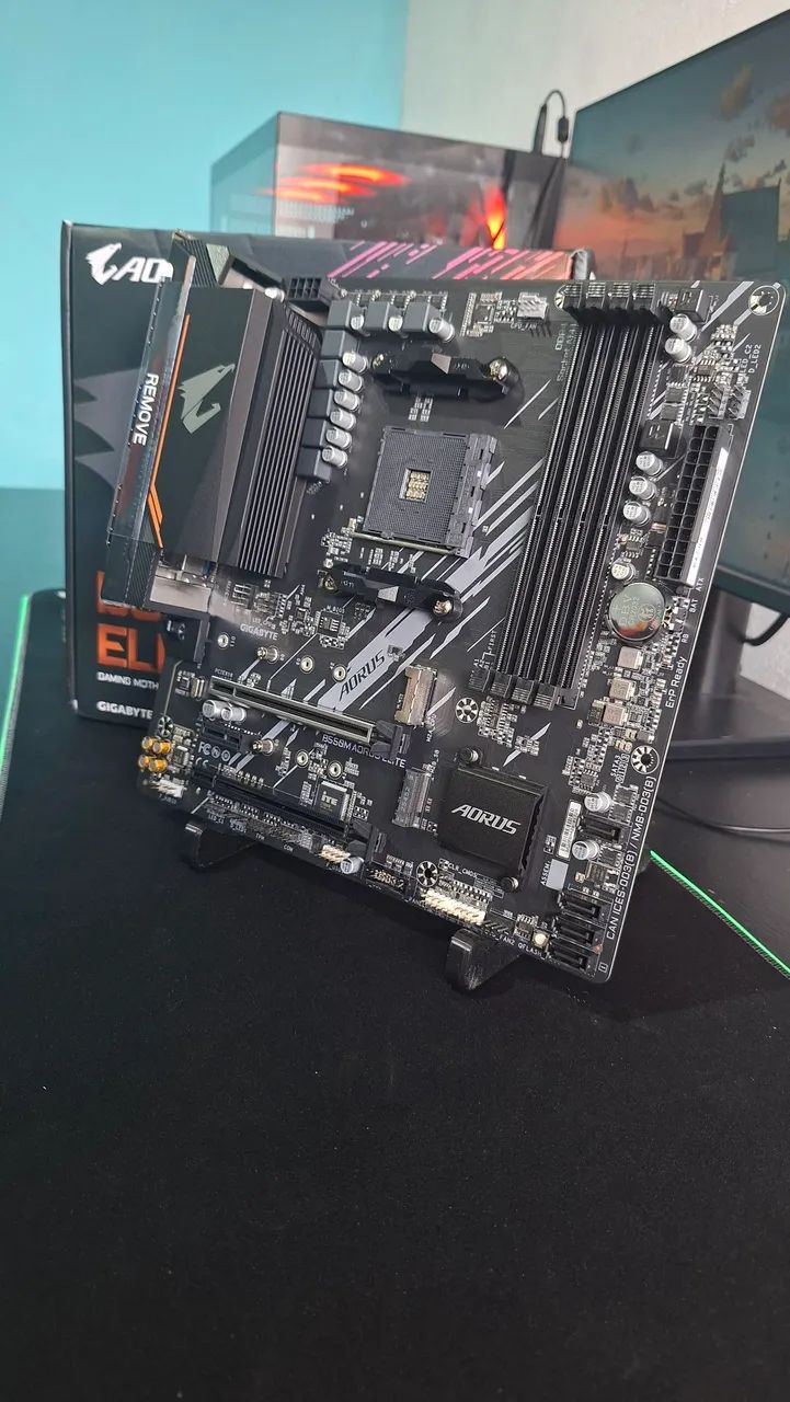 Placa Mãe AM4 - B550m Aorus Elite Gigabyte