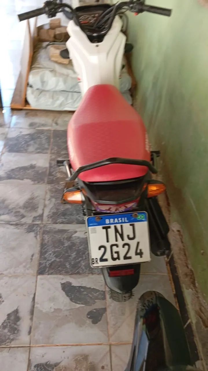 Vende-se pop alienada  - Foto 4