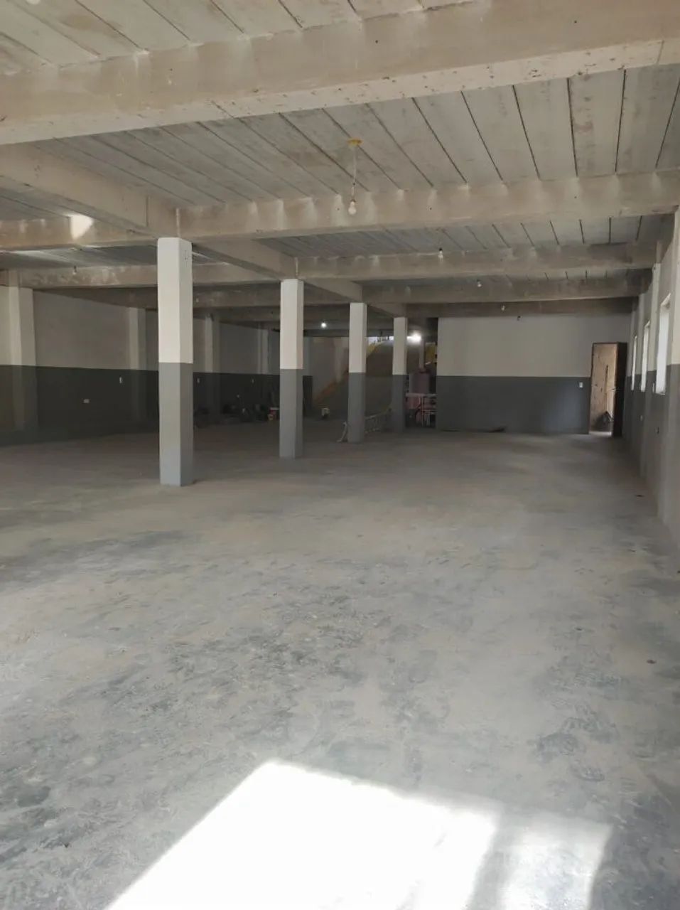 Galpão Comercial com 300 m² e 2 Vagas na Av. Guarapiranga! - Foto 3