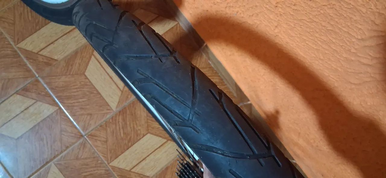 Par de roda v-max branco e em ótimo estado com pneu e camera!? - Foto 4