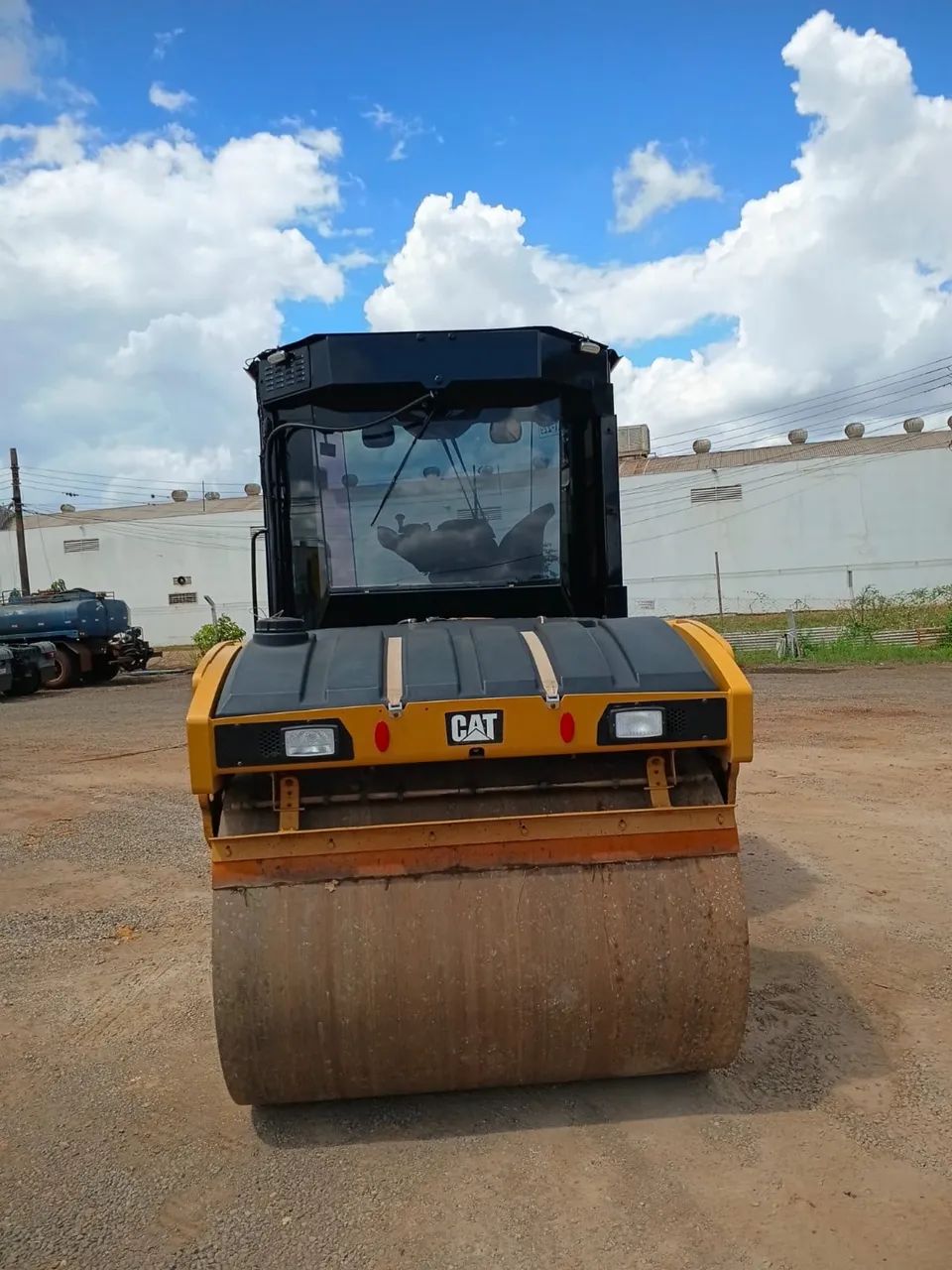 Rolo Compactador Caterpillar CB10, ano 2020, Tandem, Liso / Liso, em Paraná - Foto 5