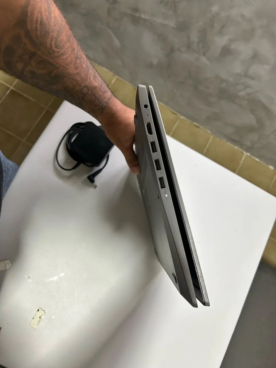 VENDO NOTEBOOK LENOVO IDEAPAD 3i - ideal para estudos e cotidiano  - Foto 4