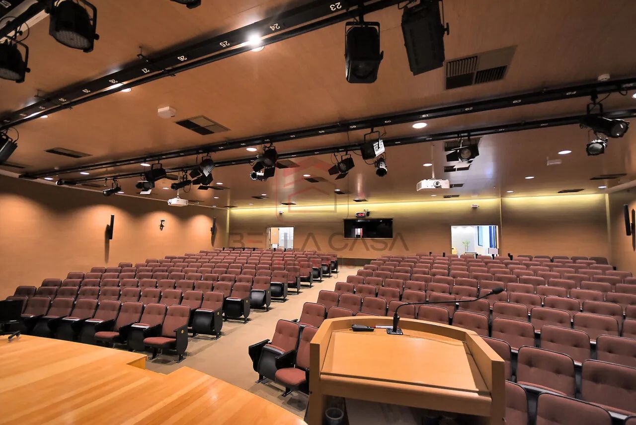 Excelente Prédio Comercial Monousuário Bairro da Luz
