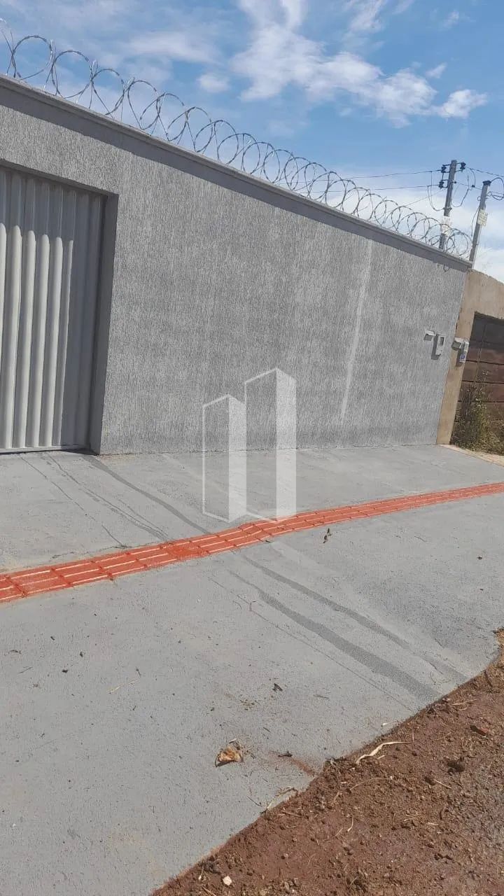 Casa com 2 Dormitórios, 3 Vagas e com 98M² em Residencial Triunfo II - Foto 2